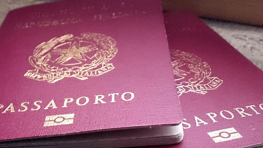 Immagine raffigurante un passaporto